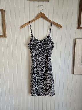 Y2k Zebra-Pattern Spaghetti Strap Mini Dress - Black & White